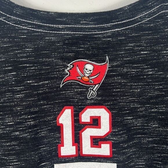🔥🏈 TAMPA BAY BUCCANEERS Tom Brady #12 Graphic Player Tee - Black Heather - EUC - Picture 8 of 8